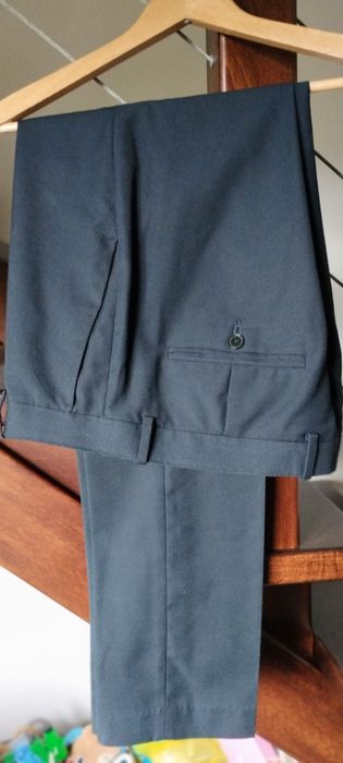 Garnitur męski granatowy H&M
