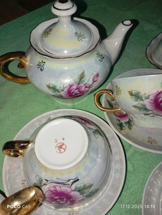 Чайний  сервіз  продам