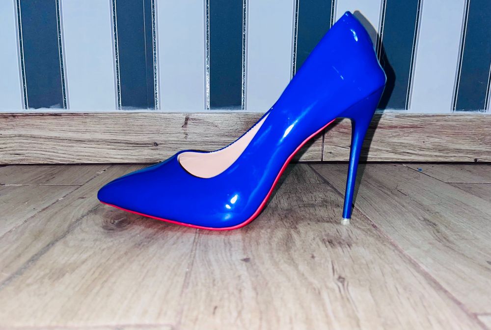 182/ Granatowe z czerwonymi spodami szpilki 36-45 EU męskie OD RĘKI 44