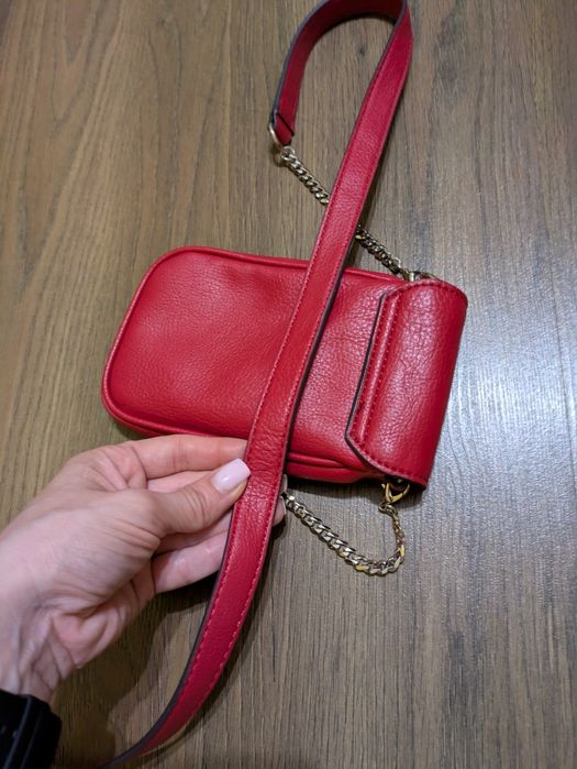 Маленькая сумочка guess