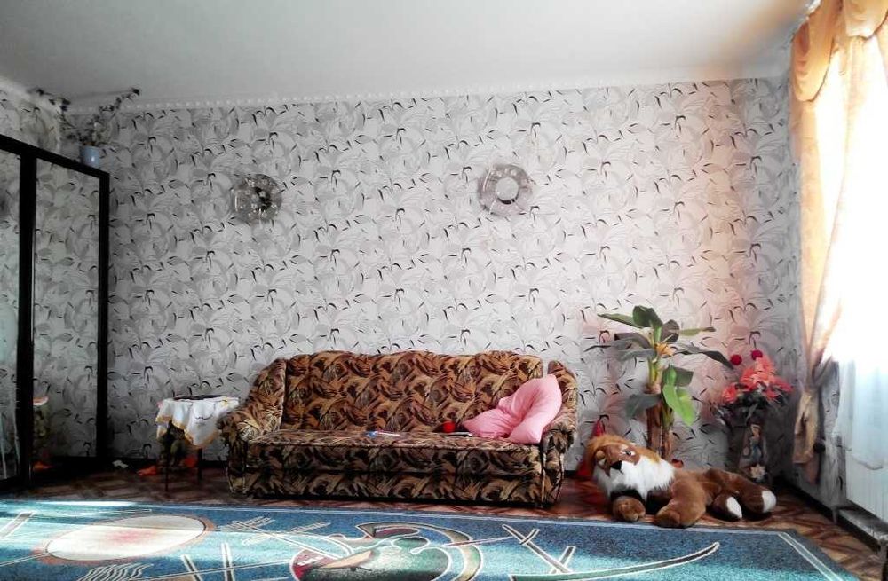 Під Е відновлення або , З ремонтом будинок , котеджна вулиця 8 км. біл