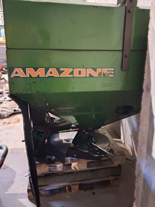 Rozsiewacz AMAZONE N 1800