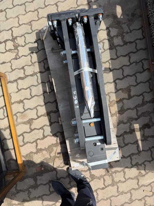 Гідромолот для JCB 3CX,4CX, CAT,