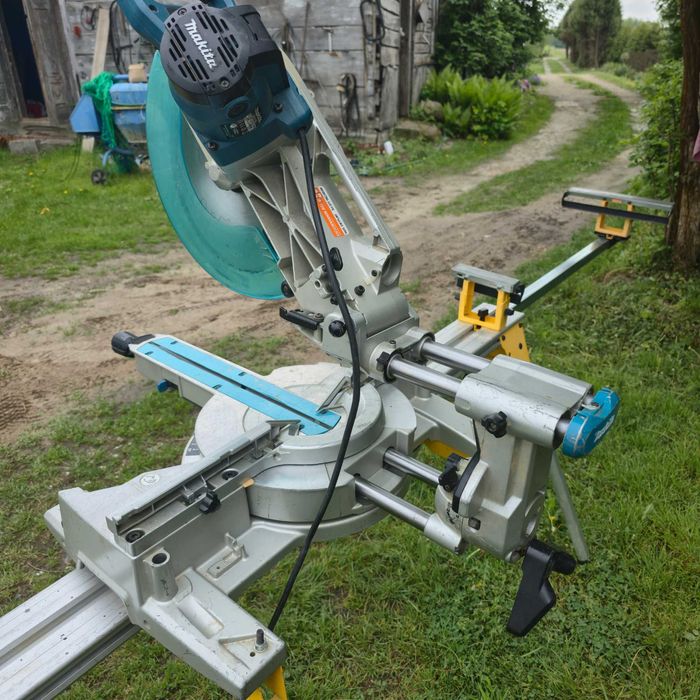 Ukośnica makita LS1216L stojaki dewalt tarcza 305mm