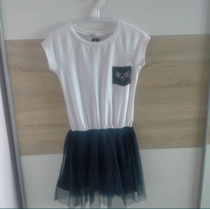 Biała sukienka tiul