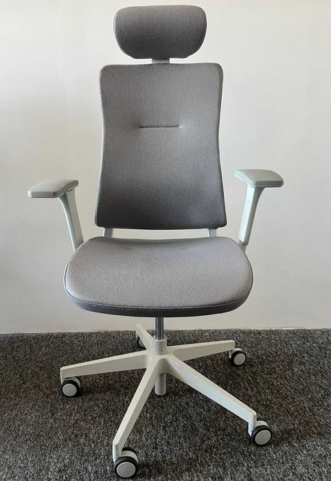 Fotel biurowy 131SFL jasnoszary