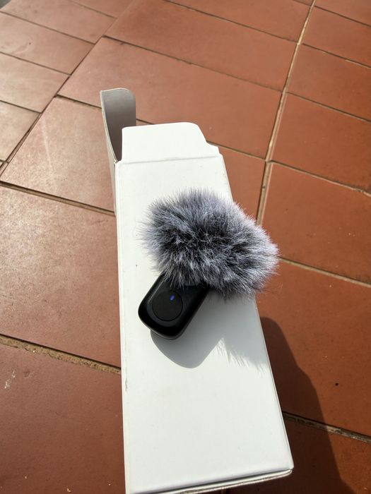 Hollyland Lark A1 Combo - Mini microfone sem fios para iPhone e Android (2 TX + USB-C RX + Lightning RX + Estojo de Carregamento)