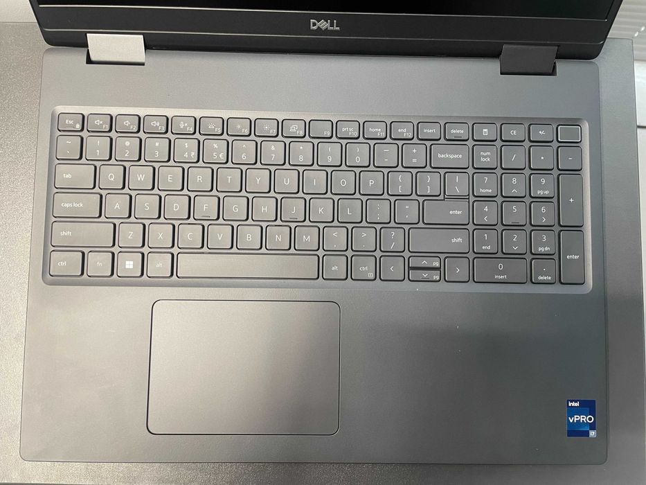 Графічна станція Dell Precision 7670 (16 ядер\32Gb-DDR5\RTX A2000(8gb)
