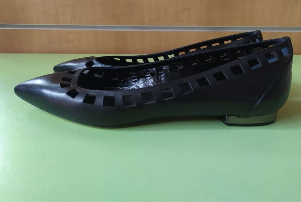 Балетки, туфли черные, зауженные 39-40