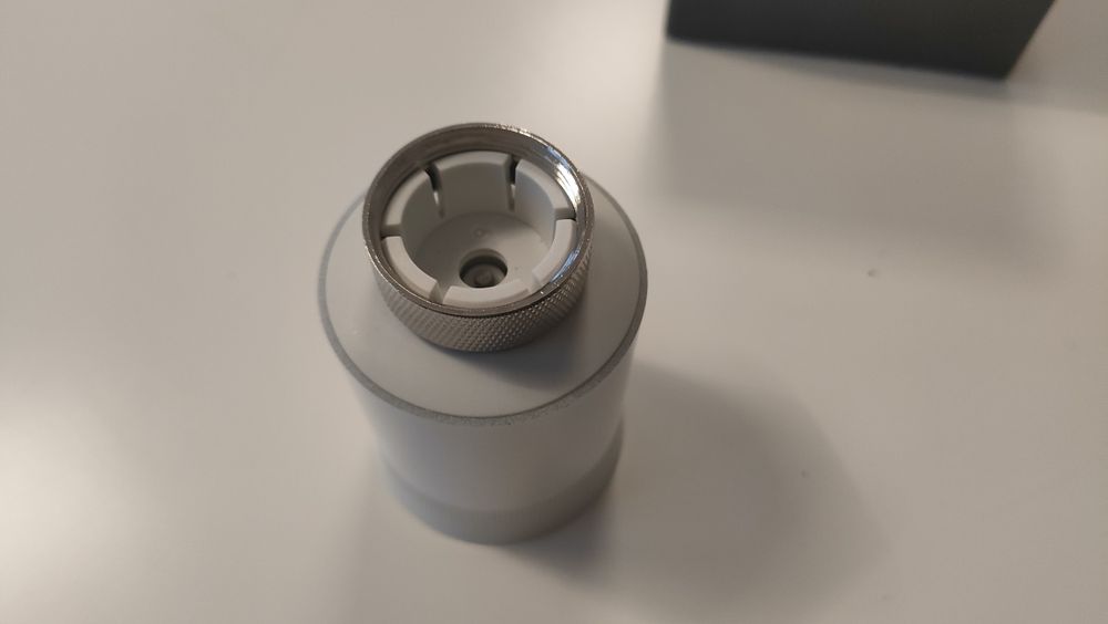 Głowica termostatyczna do grzejnika Zigbee TRV05