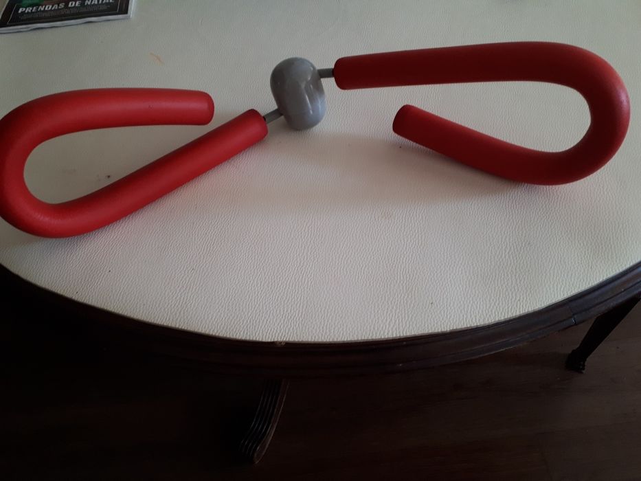 Aparelho de ginástica e musculação