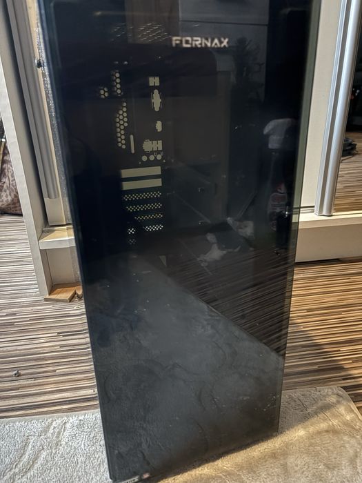 Obudowa pc wraz z zasilaczem i 3 wiatraczkami