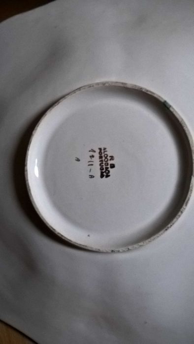 Peça de louça muito antiga