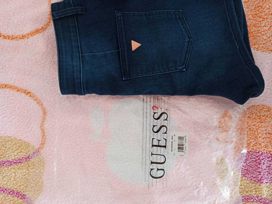 Джинсові шорти Guess, р. L, оригінал з американського сайту
