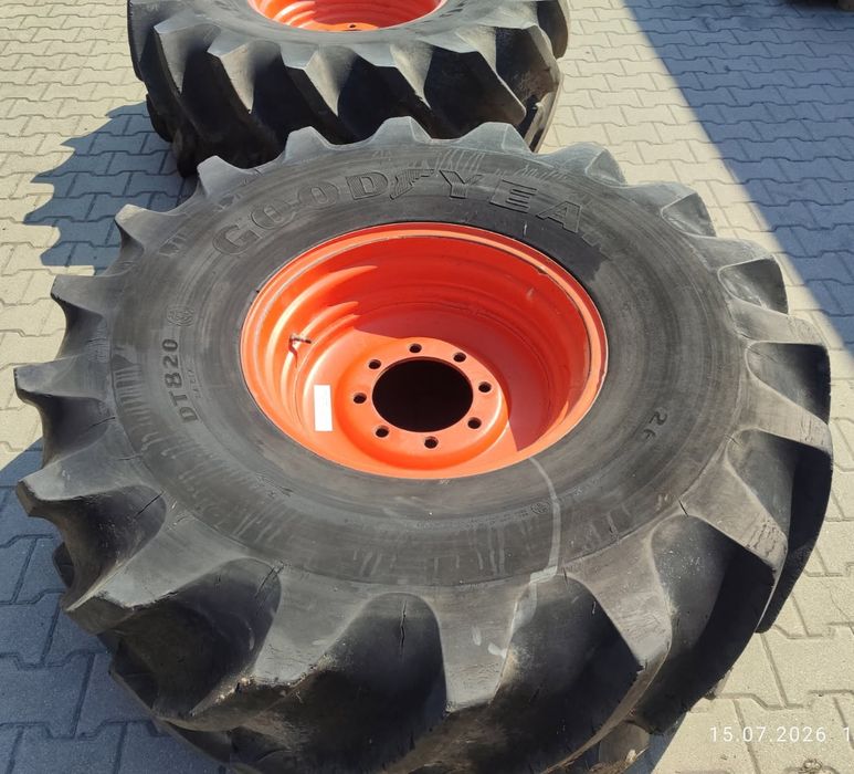 Koła kompletne Claas Dominator Commandor Jaguar  620/75R26 Goodyear Felga 8szpilek Środek centrujący 22mm