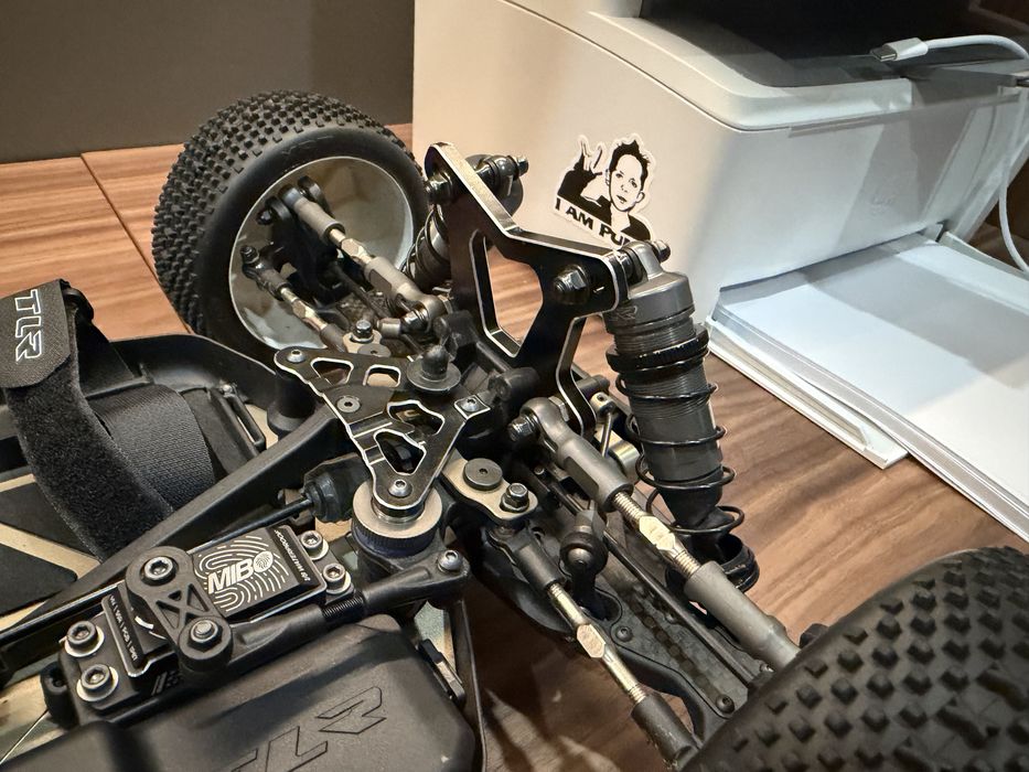 TLR 8ight-X/XE Elite