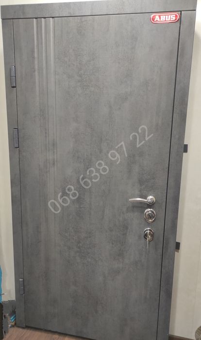 Двери входные, металлические,противовзломные, не вскрываемые отмычками