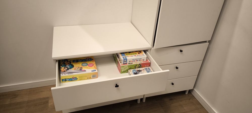 IKEA plasta komoda oraz szafa