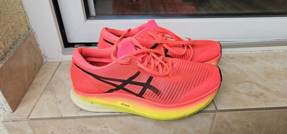 Asics Metaspeed Edgeu unisex rozmiar 40,5 wkładka  25,75cm używane