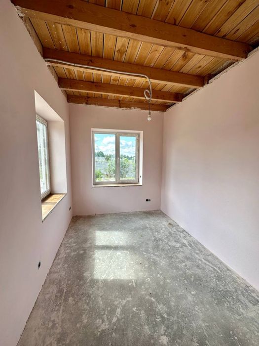 Продаж будинку в Бучі з частковим ремонтом!