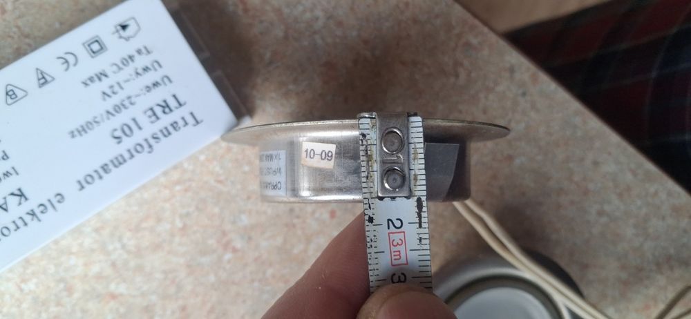 Zaestaw oświetlenia halogenowe