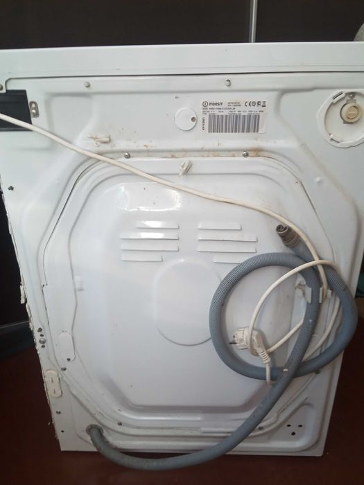 Pralka Indesit uszkodzona błąd F11