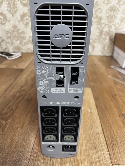 ББЖ APC Back-UPS RS 1000