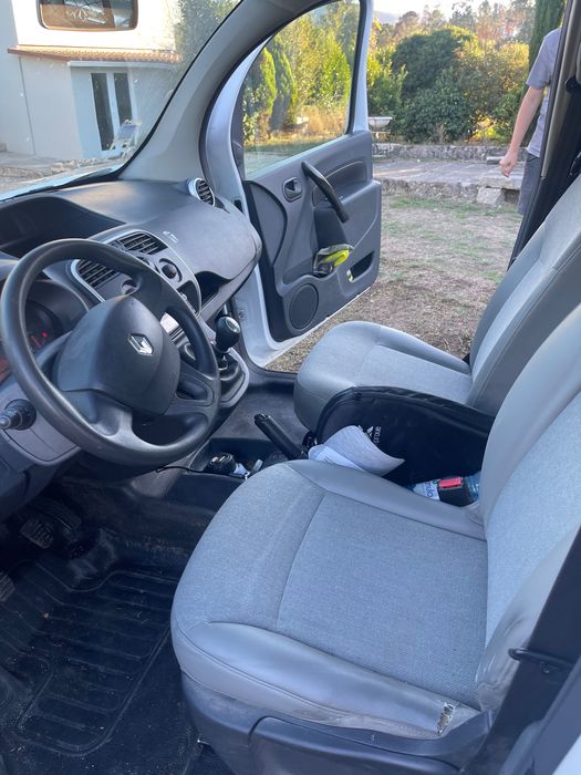 Renault kangoo 2020 71,000 quilómetros dois lugares