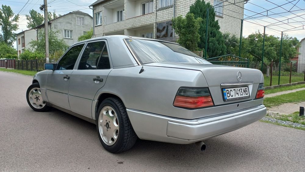 W124 Mersedes Benz 2.0 газ/бензин