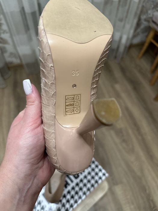 Туфлі лодочки Miraton