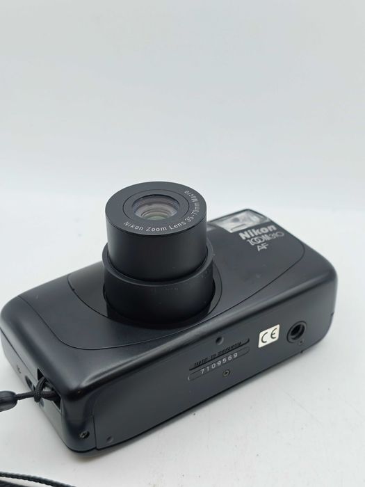 Aparat Nicon Zoom 310 AF