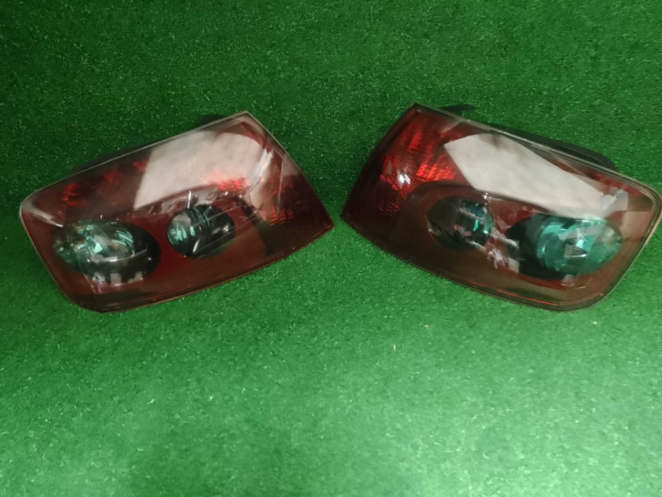 Peugeot 407 sedan, EU, lampa tył lewa, prawa.