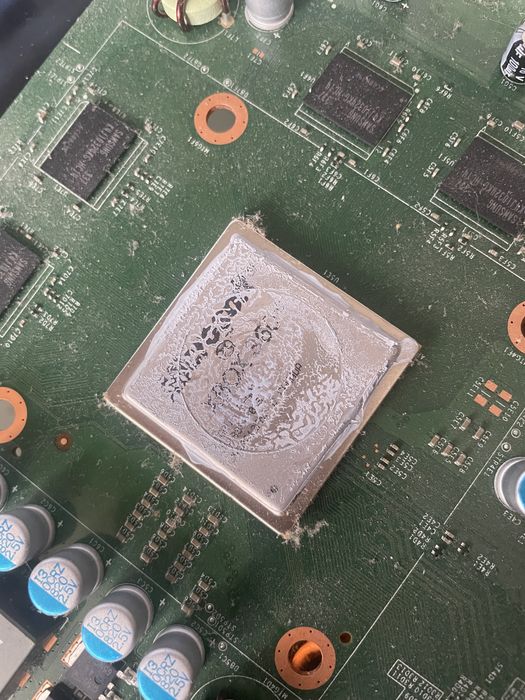 Обслуговування PS5, Xbox | Honeywell PTM7950 сучасна альтернатива термопасті