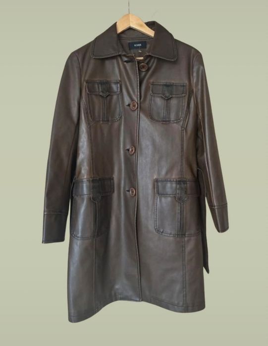 Brązowy trencz ze skóry ekologicznej w stylu vintage