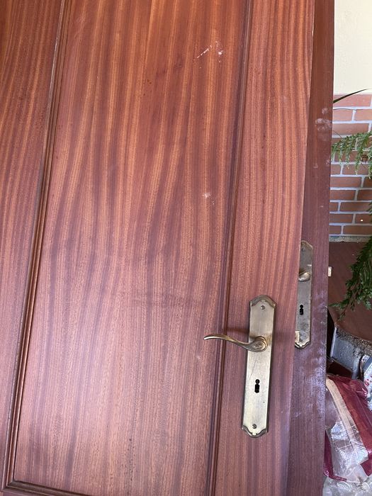 Conjunto de portas interiores - divisões, sala e roupeiro