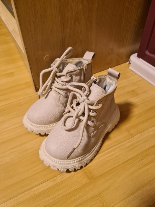 Продам дитячі чобітки демісезонні