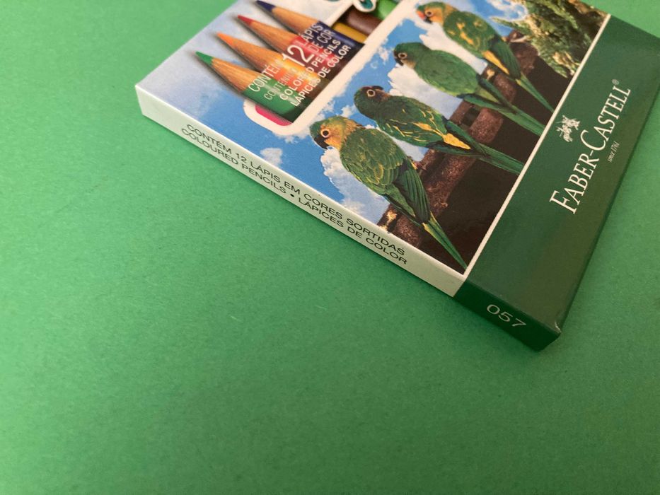 Caixa de 12 Lápis de Cor Cores da Natureza Faber-Castell Novo