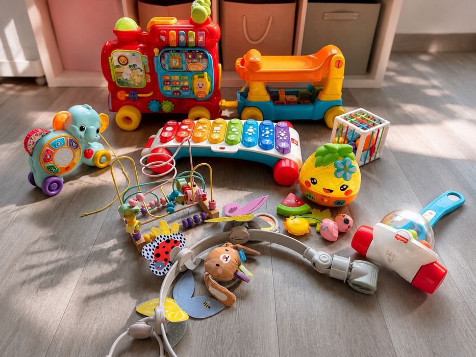 Розвиваючі іграшки Fisher-Price та VTech для малюків від 10–12 міс.