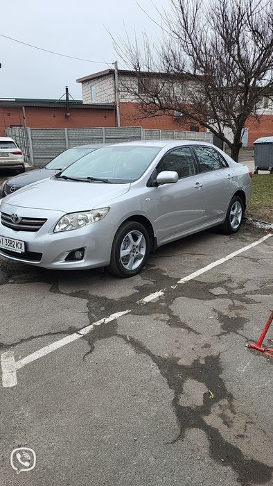 Автомобиль Тойота Королла