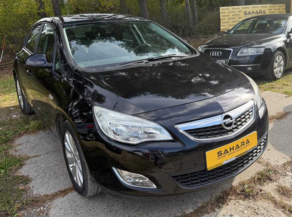 Opel Astra 1.7 diesel,Pierwsza rej. 2011 r.doinwestowany,gwarancja rok