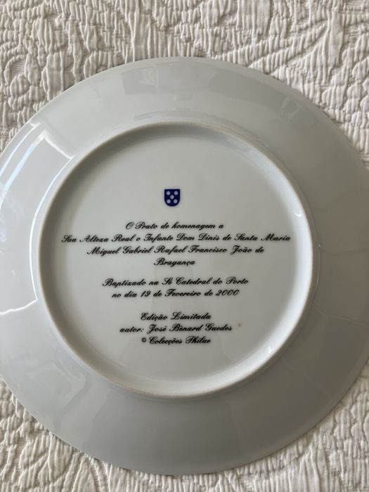 Colecao de 4 pratos de homenagem a Familia Real