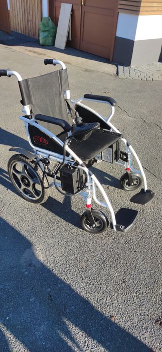 Elektryczny wózek inwalidzki antar