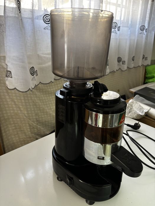 Moinho de café profissional Delta cafes