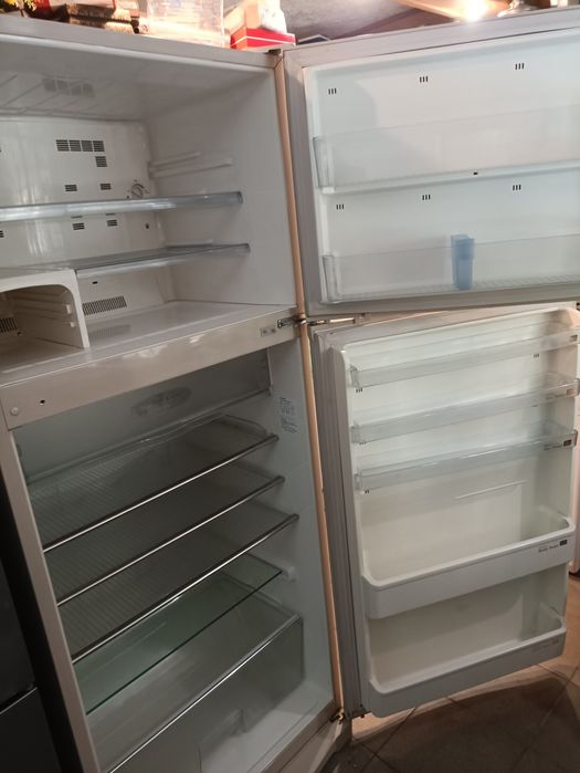 Продам холодильник шарп