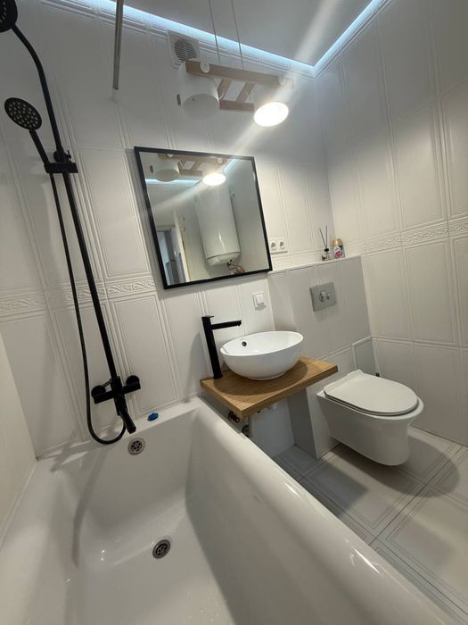 Квартира в Центральному парку з терасою! Без комісії!