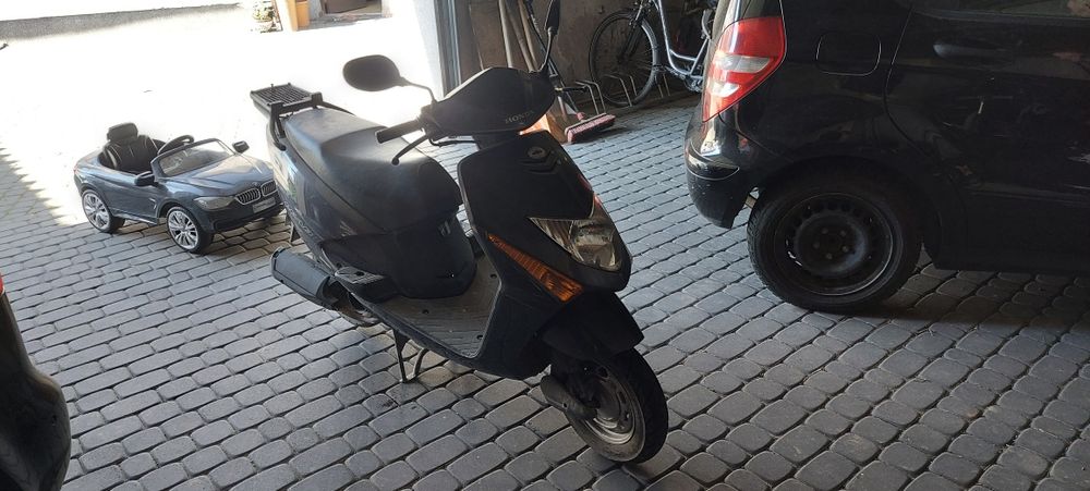 Skuter Honda SCV  2003
