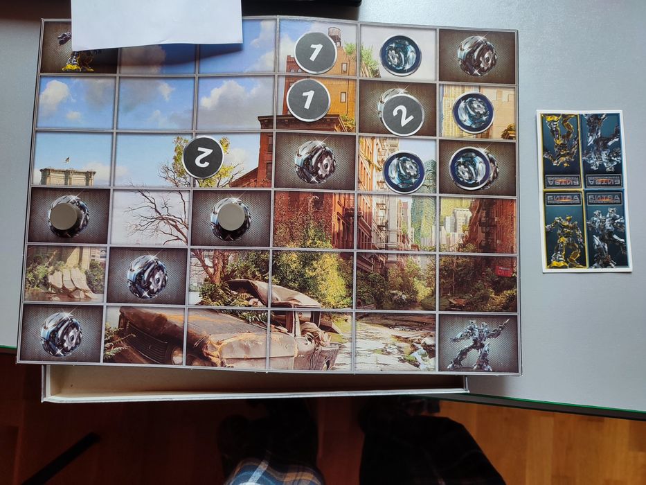 Настільна гра Битва Трансформерів