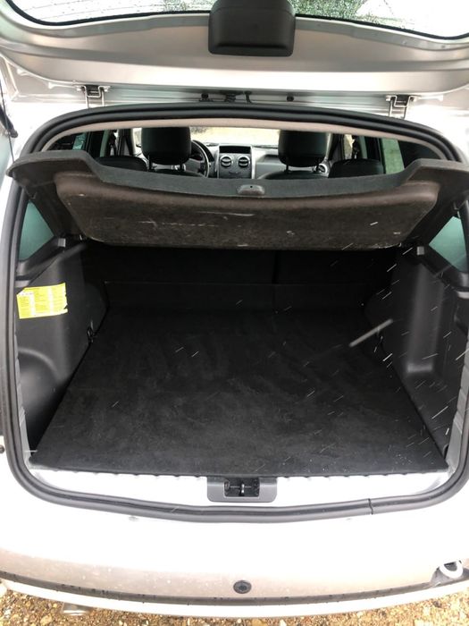 RENAULT DUSTER 1.6 бензин супер стан!