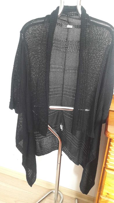 Narzutka czarna asymetryczna ażurowa L sweter kardigan