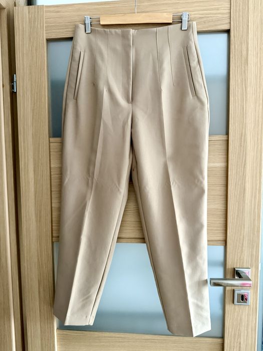 Bezowe spodnie zara wysoki stan boho